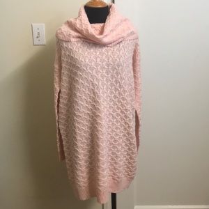 H & M pink sweater